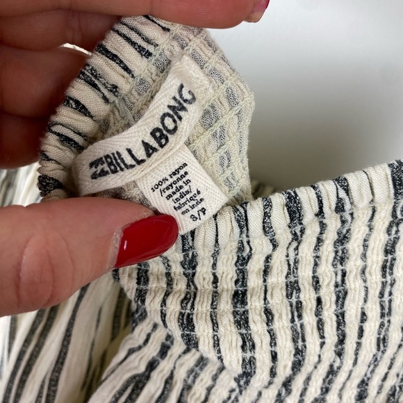 BILLABONG free flows too off the shoulder with stripes ruched S/P - Picture 5 of 8